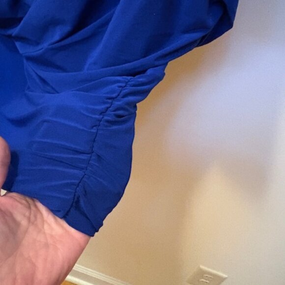Cynthia Steffe Royal Blue Matte Jersey Dolman Sleeve Draped Band Top Size Large - Picture 3 of 6